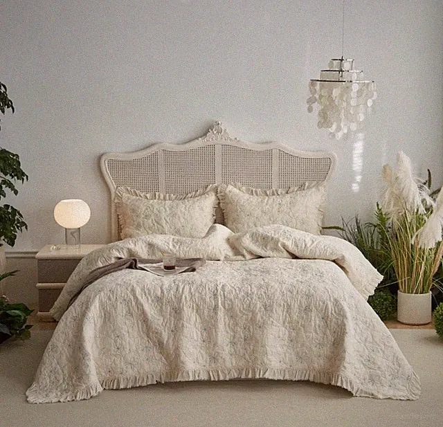 Dream of Clouds Cotton Decorative Coverlet Set Pillowcases Queen Shabby Chic
