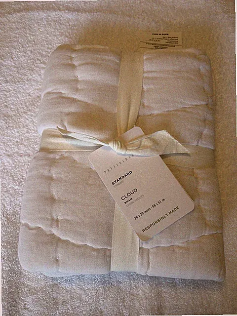 Pottery Barn - Cloud Pillow Sham. White. Standard 26x20. NEW