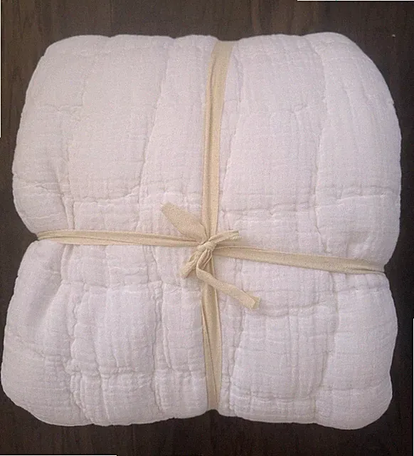Pottery Barn Handcrafted Linen/Cotton Cloud Quilt Queen White New! Read
