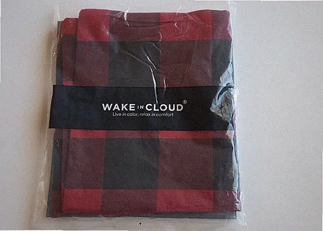 Wake In Cloud Plaid Pillow Cases - 20 x 26'' Standard Pillow Cases